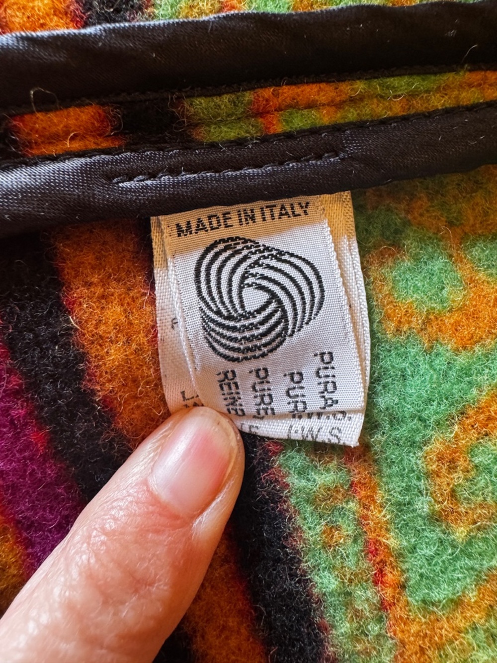Byblos Made in ITALY 1970's Blanket Coat by Gianni Versace - Picture 6 of 9